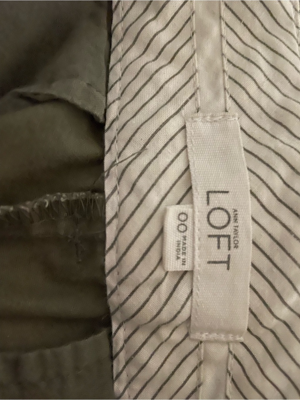 Ann Taylor LOFT Olive Women’s Shorts 🩳 Size